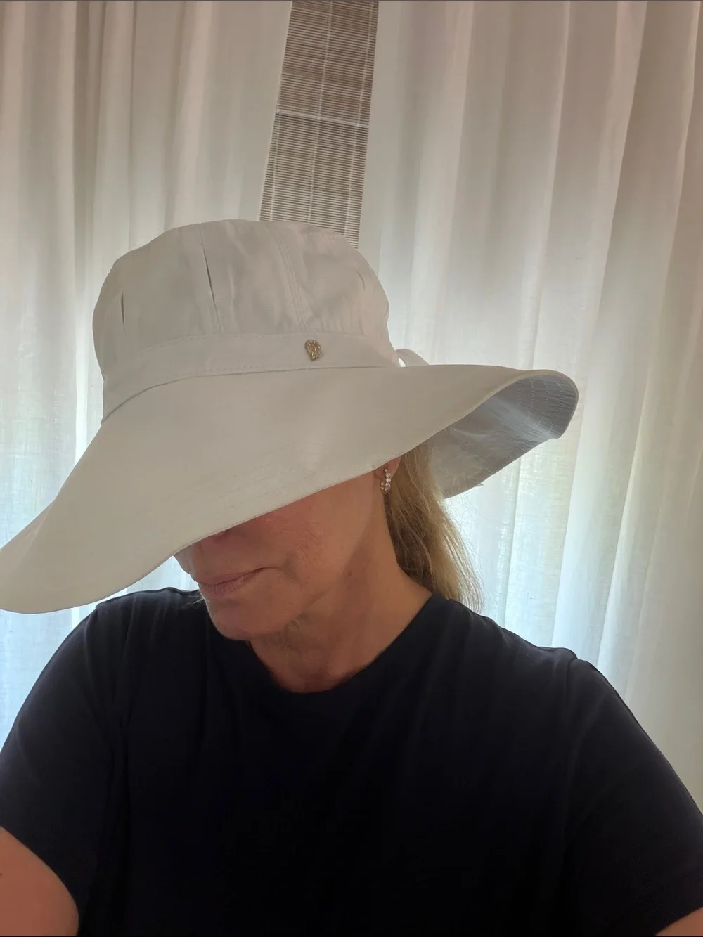 Helen Kaminski White Women's Sun Bucket Hat - Picture 4 of 4